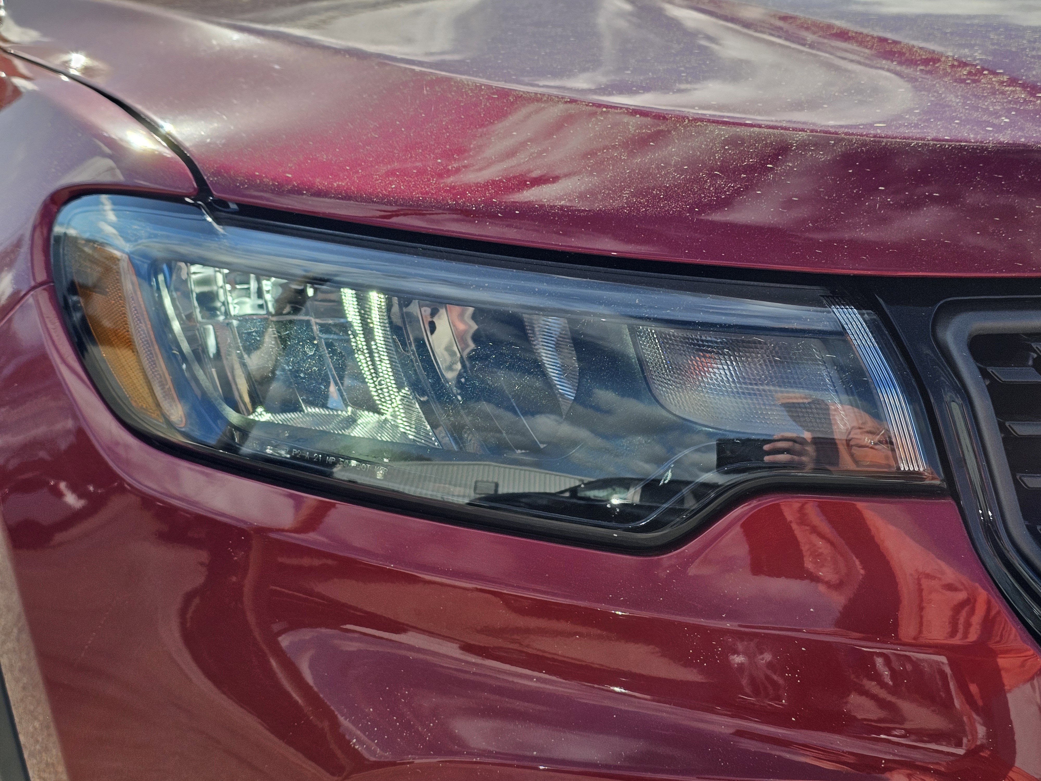 New 2026 Red Hot Pearlcoat Jeep Latitude Altitude image 4
