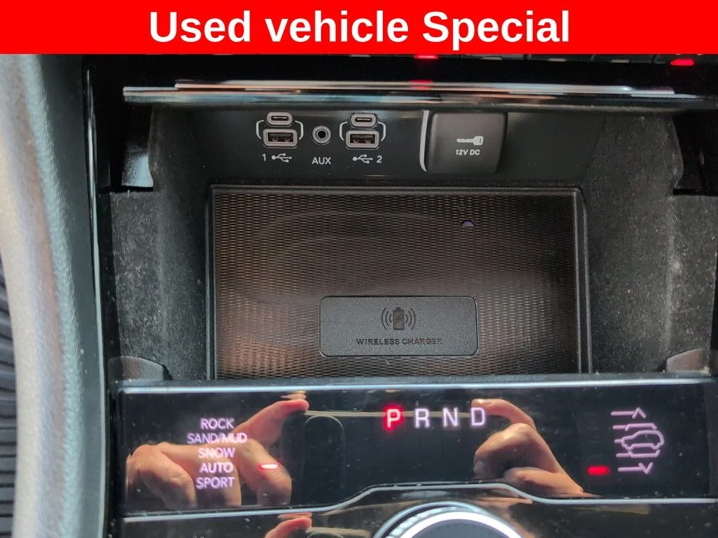 Used 2022 Silver Jeep Overland image 14