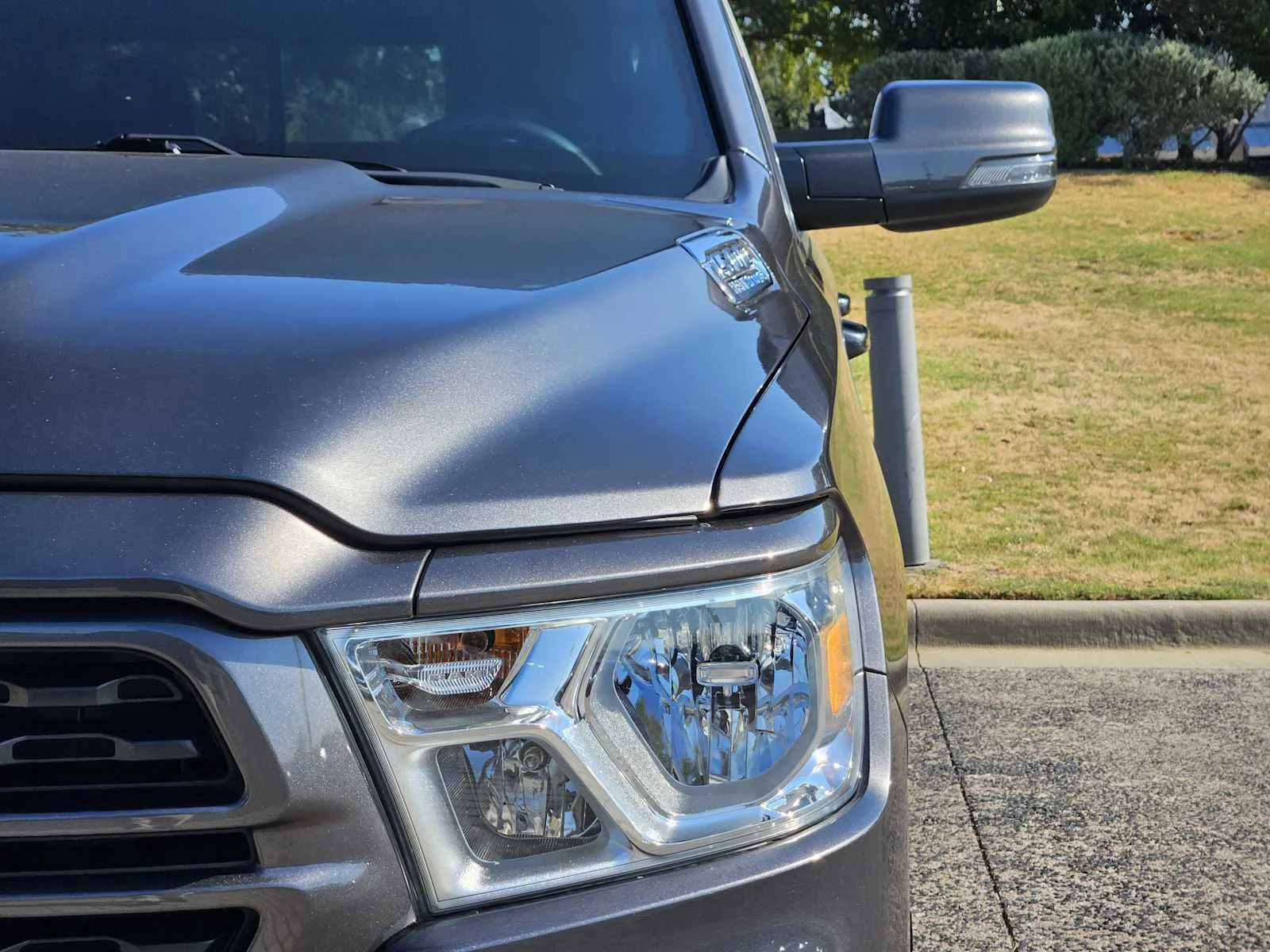 Used 2024 Granite Crystal Metallic Clearcoat Ram Lone Star image 6