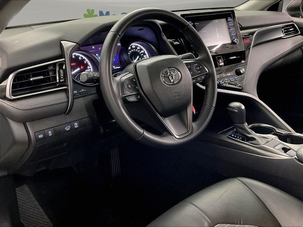 Used 2021 White Toyota SE Nightshade image 17
