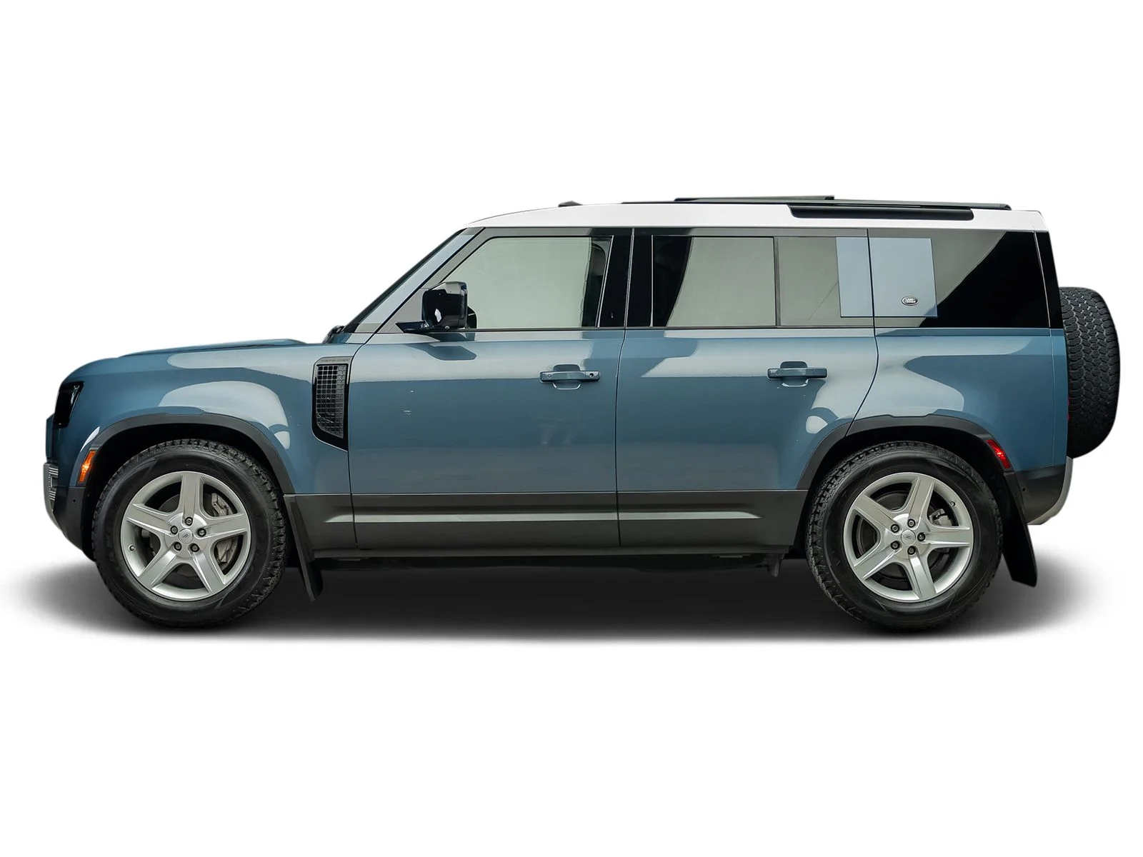 Used 2020 Blue Land Rover HSE image 17