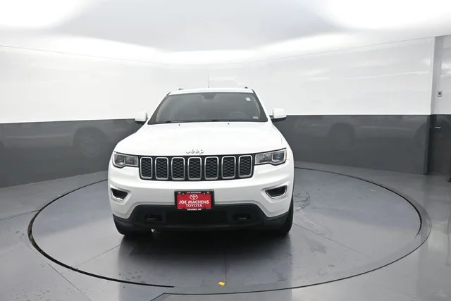 Used 2019 White Jeep Laredo E image 33
