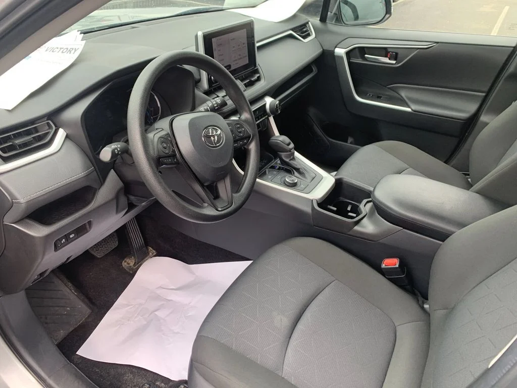 Used 2025 Silver Toyota XLE image 11
