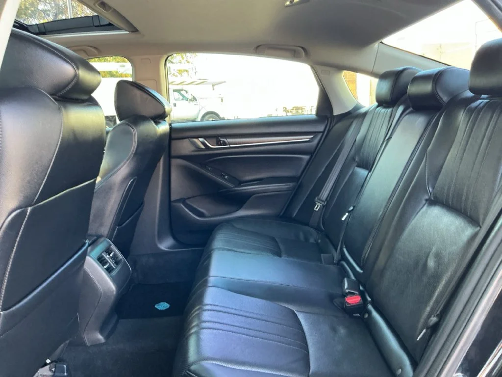 Used 2018 Black Honda Touring image 28