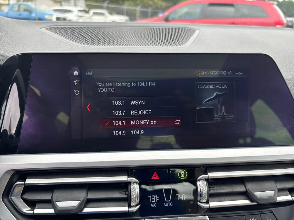 Used 2019 White BMW 330i xDrive image 21