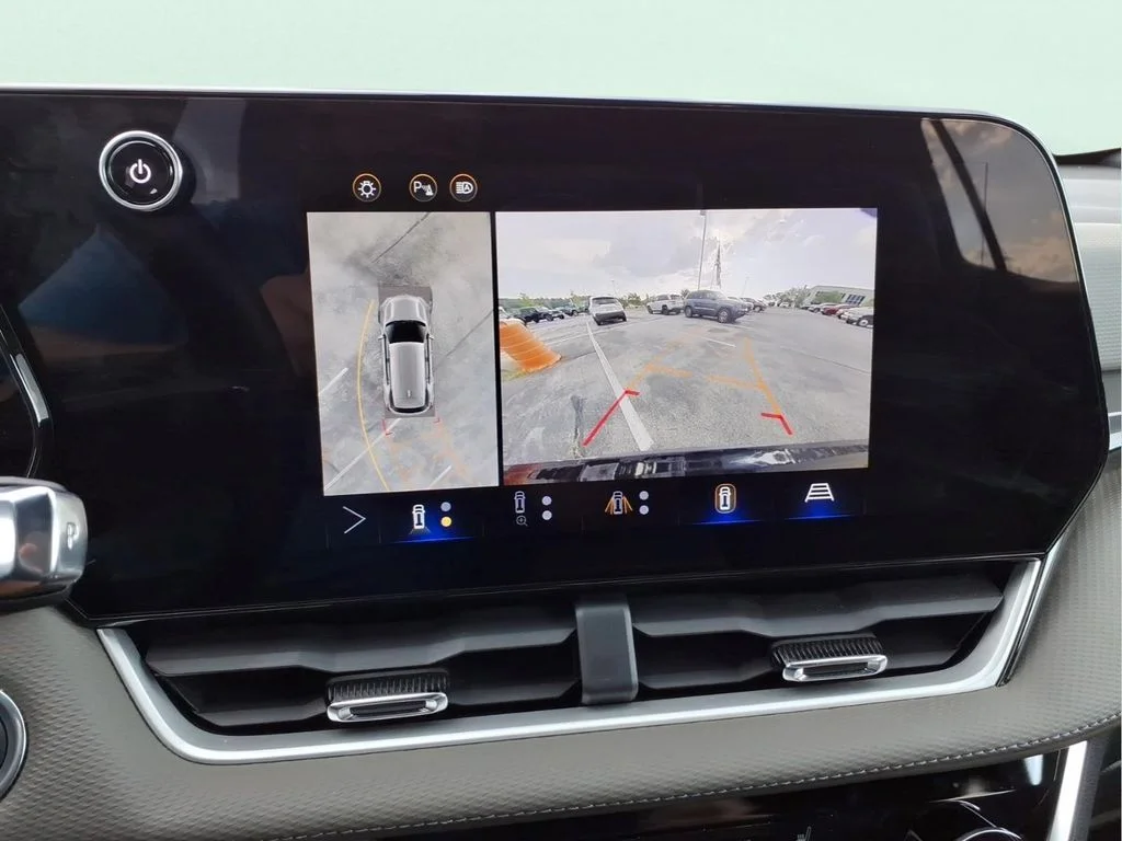 Used 2025 Black Chevrolet LT image 28