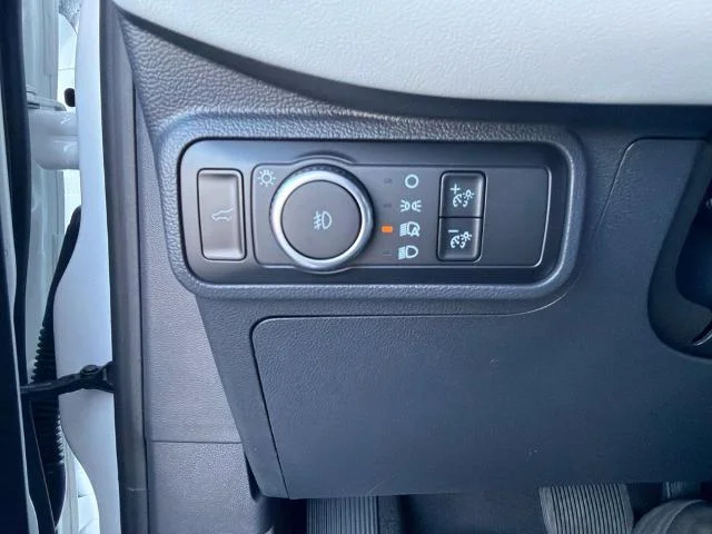 New 2027 Star White Metallic Tri-Coat Ford Platinum™ image 56