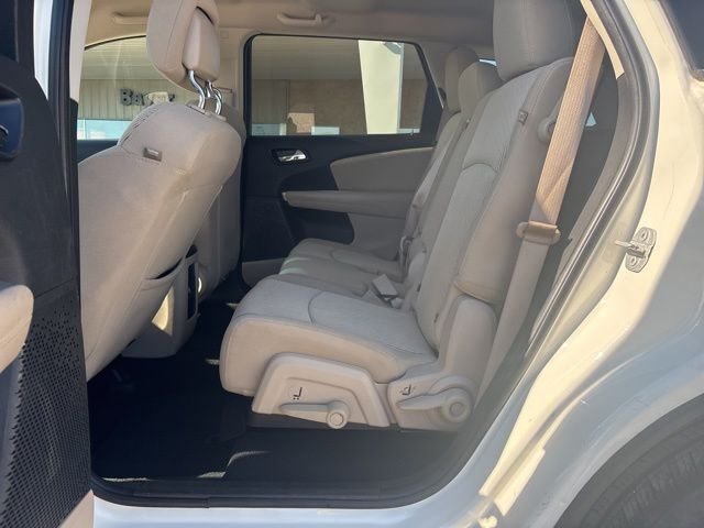 Used 2015 White Dodge SE image 24