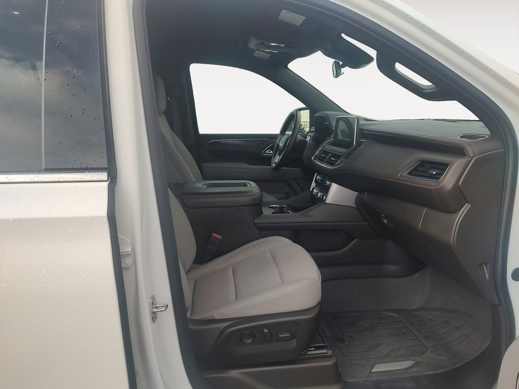 Used 2024 White GMC SLE image 15