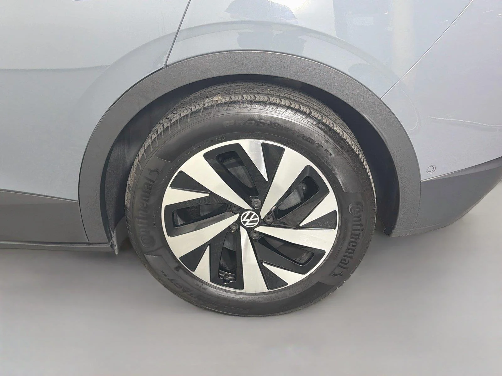 Certified Used 2025 Pure Gray Volkswagen Pro image 29