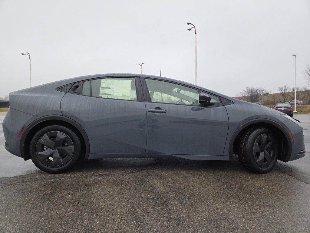 2026 Toyota Prius LE - Photo 22
