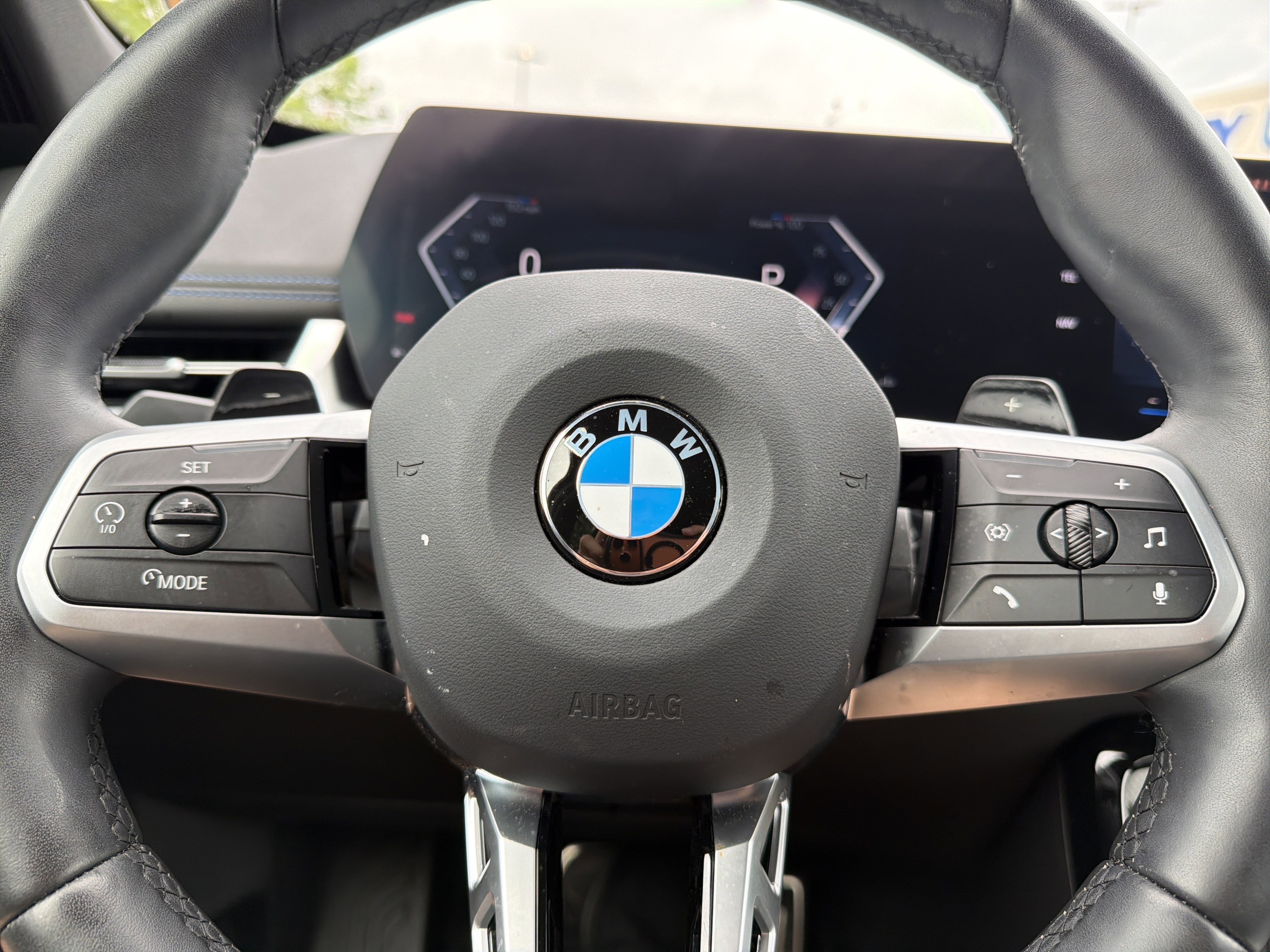 2025 BMW X1 28i - Photo 12