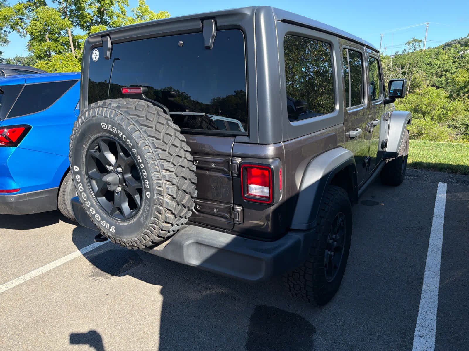 Used 2021 Granite Crystal Metallic Clearcoat Jeep Unlimited Willys image 6