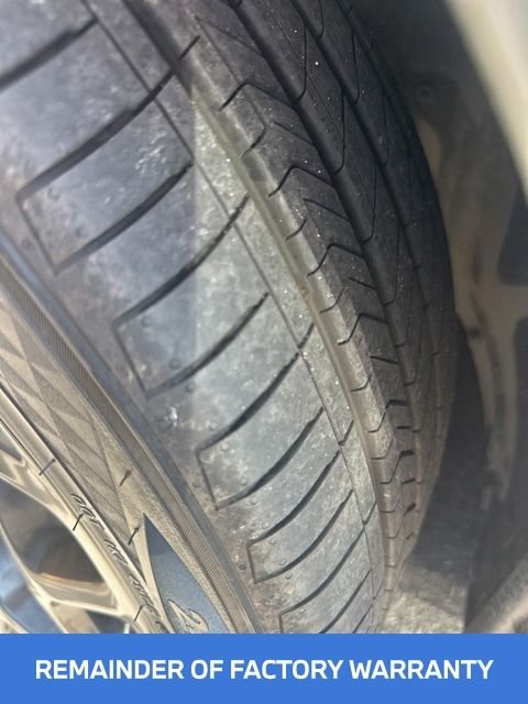 Used 2017 White Chrysler S image 5
