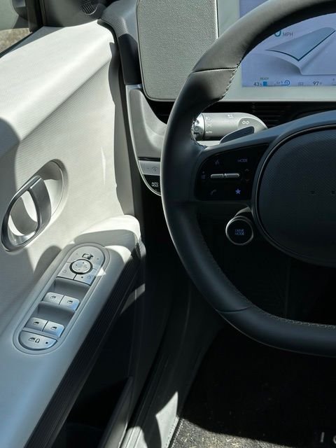 Used 2023 Cyber Gray Hyundai SE image 26
