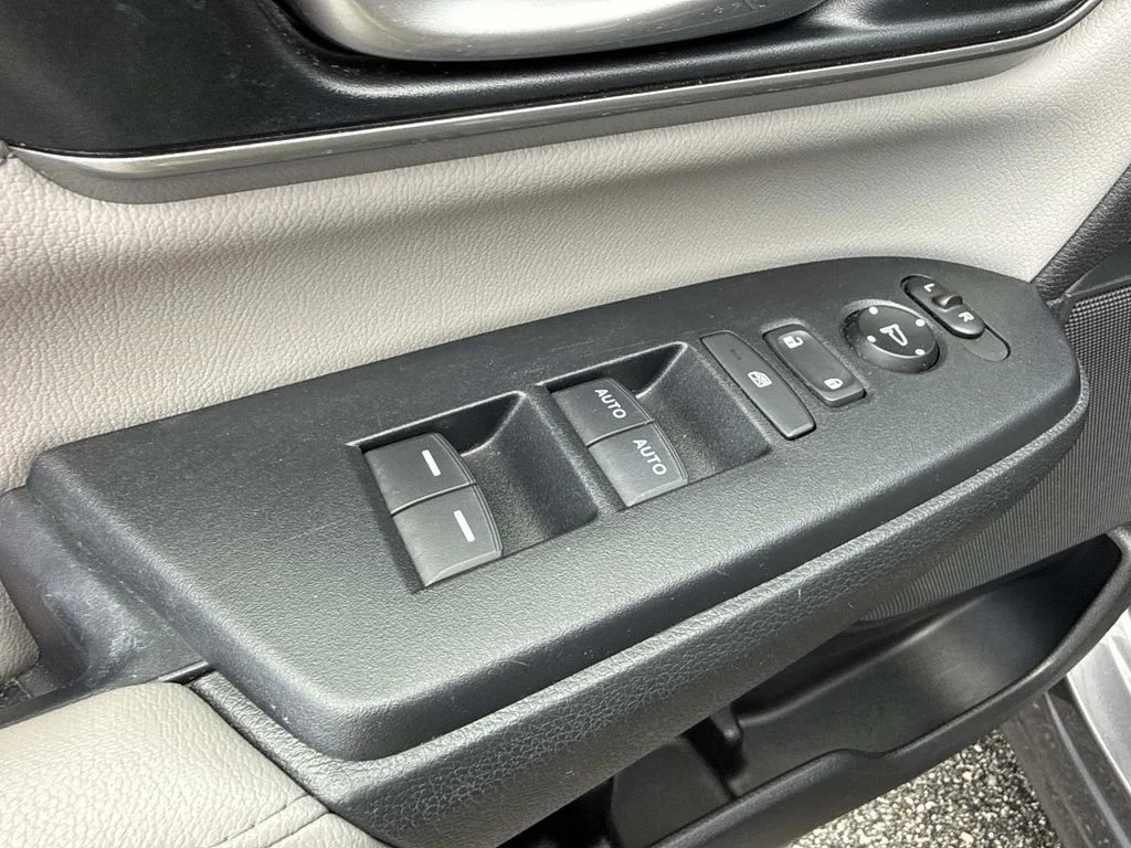 Used 2019  Honda EX-L image 22