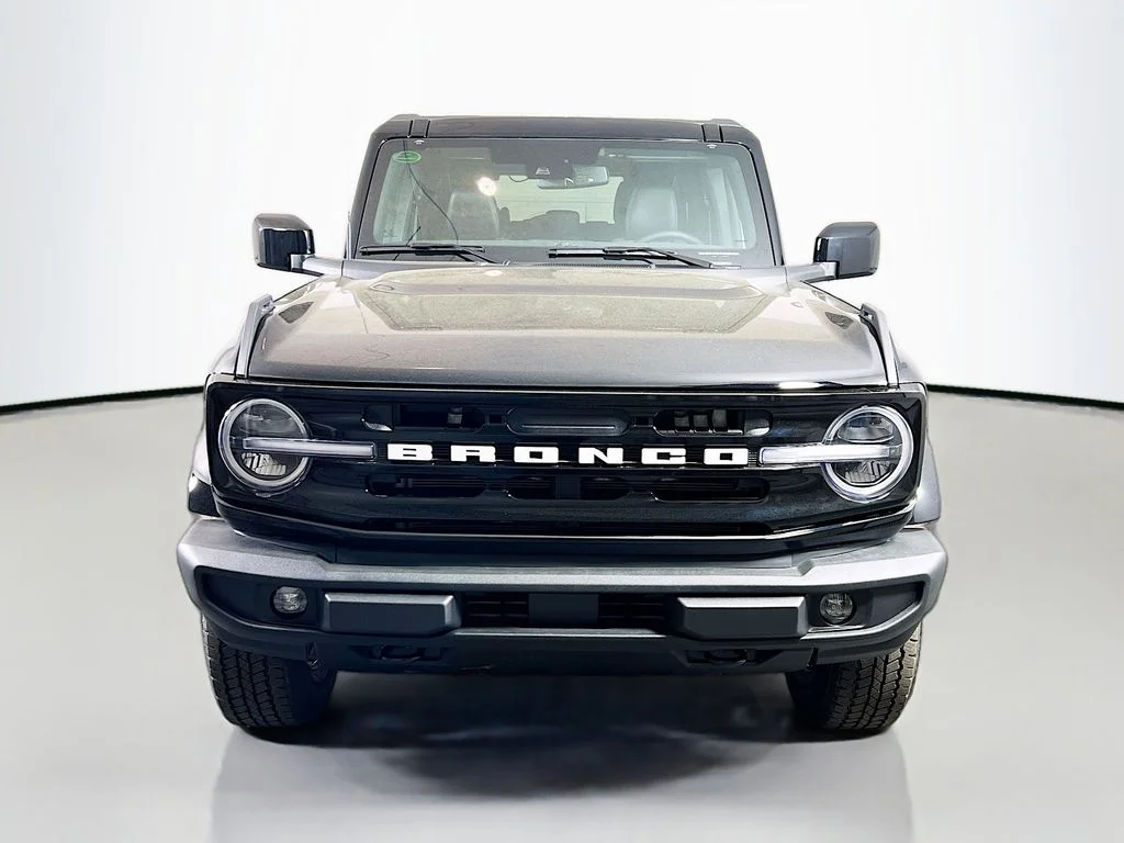 New 2026 Shadow Black Ford Outer Banks image 4
