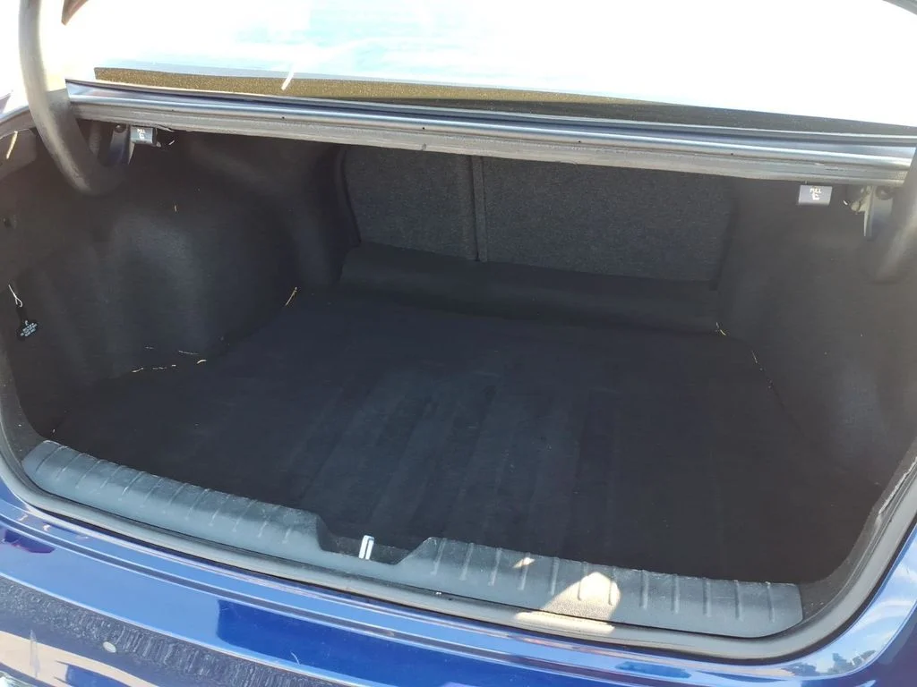 Used 2019 Blue Kia LX image 28