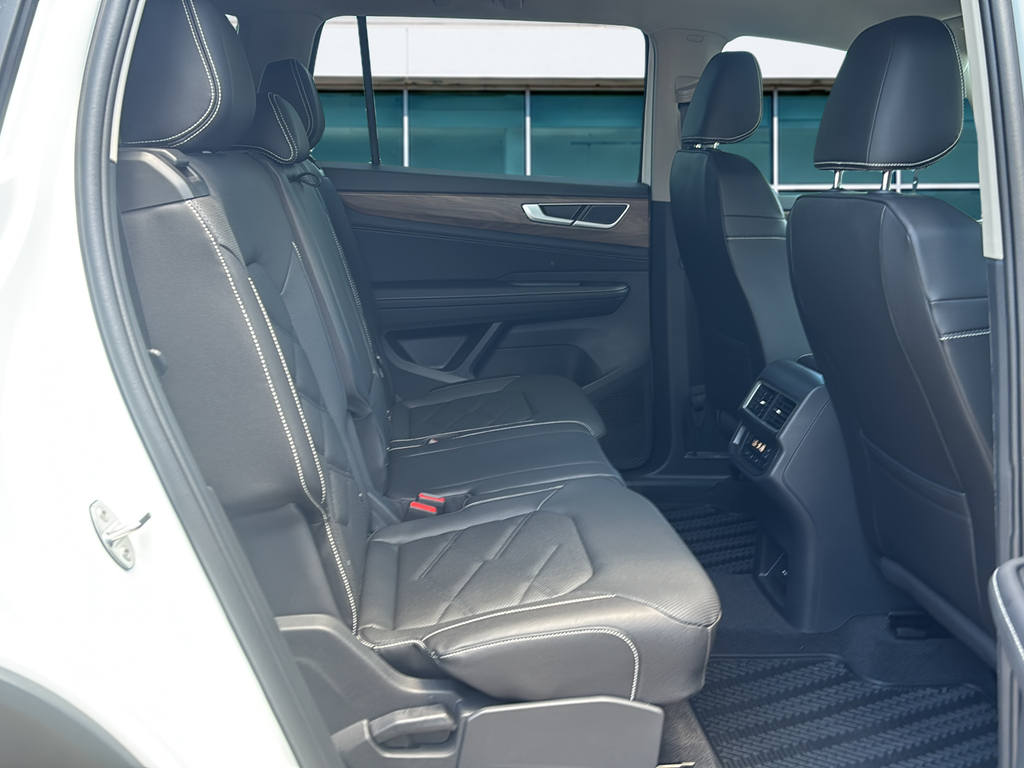 2026 Volkswagen Atlas SE - Photo 13
