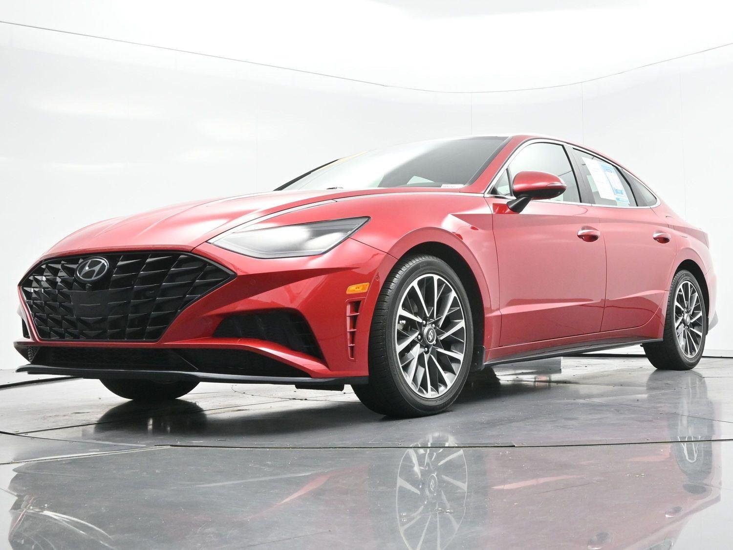 Used 2021 Calypso Red Hyundai Limited image 51