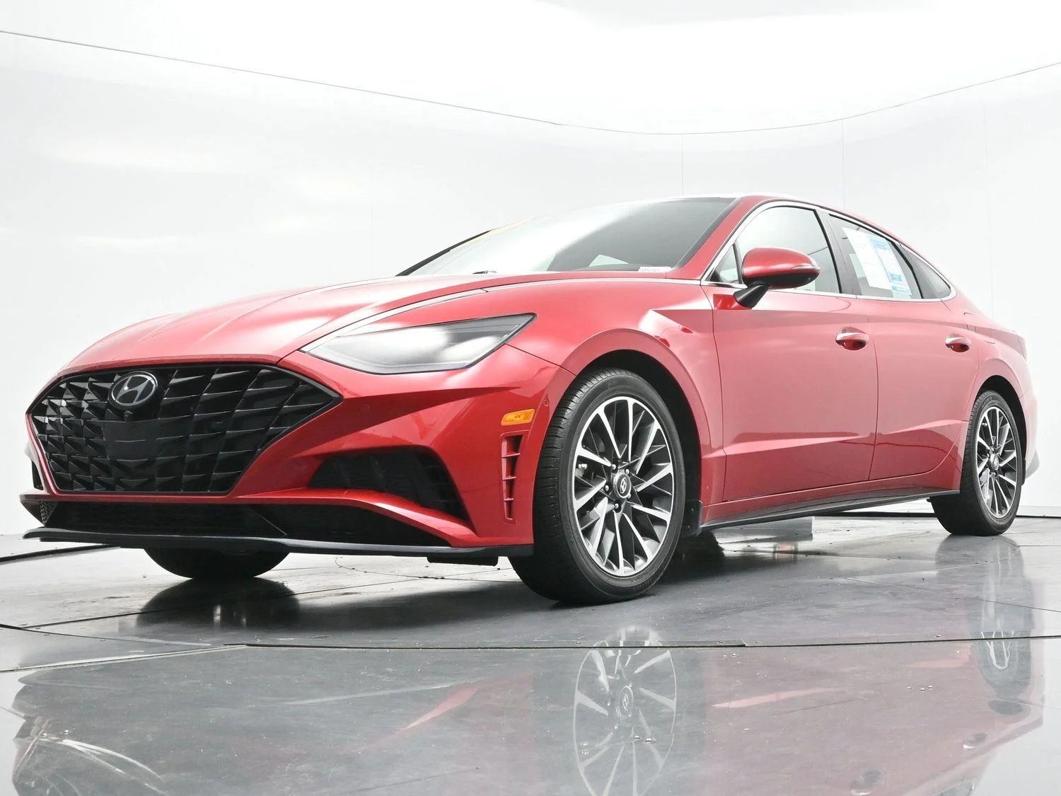 Used 2021 Calypso Red Hyundai Limited image 51