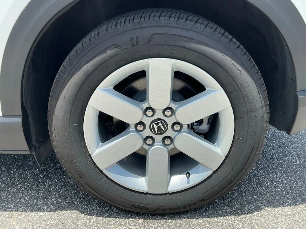 Used 2025  Honda EX image 25