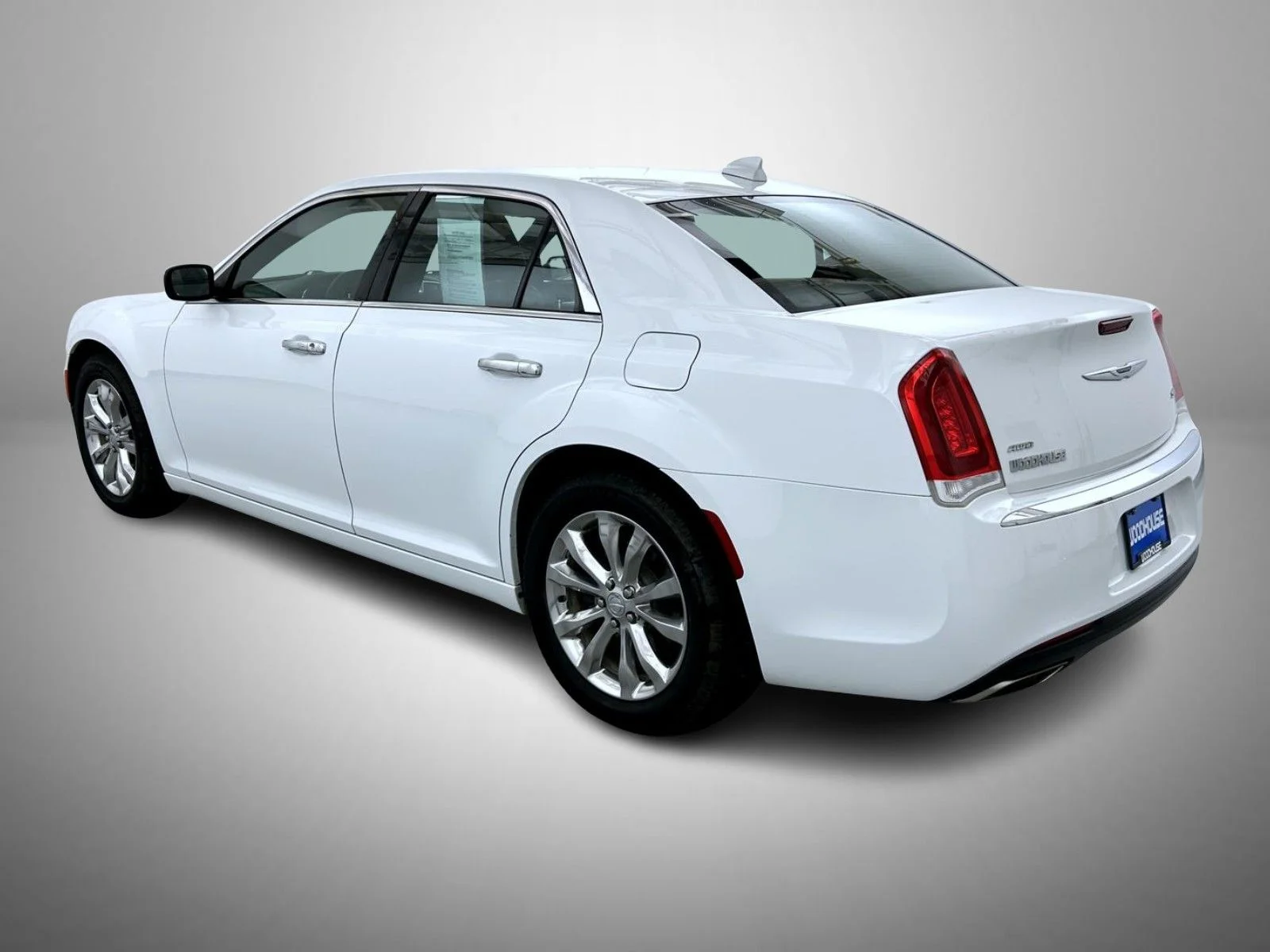 Used 2020 White Chrysler Limited image 7