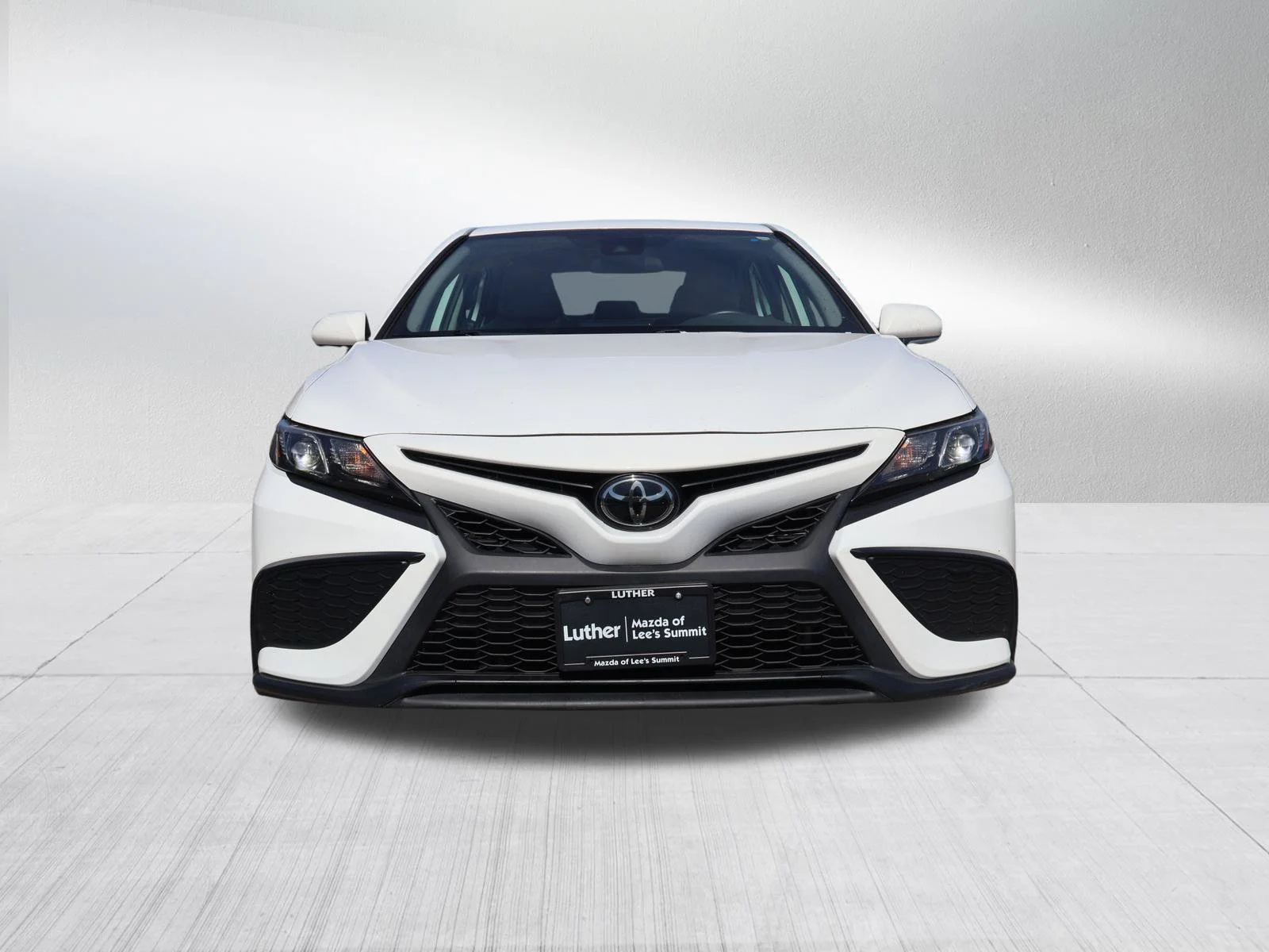 Used 2023 Toyota Camry SE with VIN 4T1G11AK1PU743539 for sale in Kansas City
