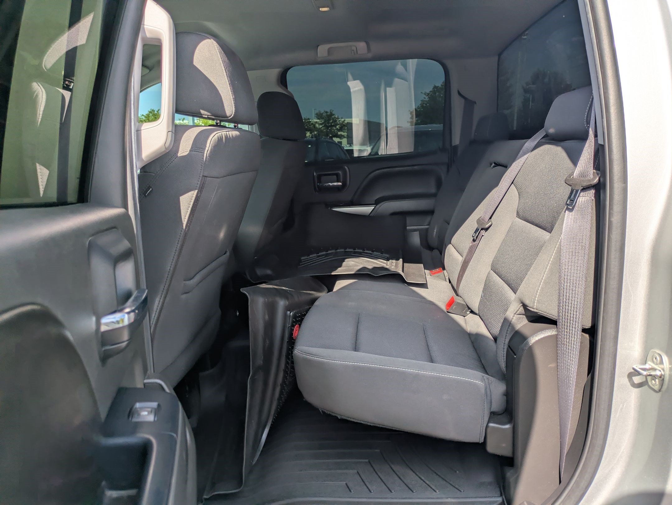 Used 2017 Silver Ice Metallic Chevrolet LT image 24