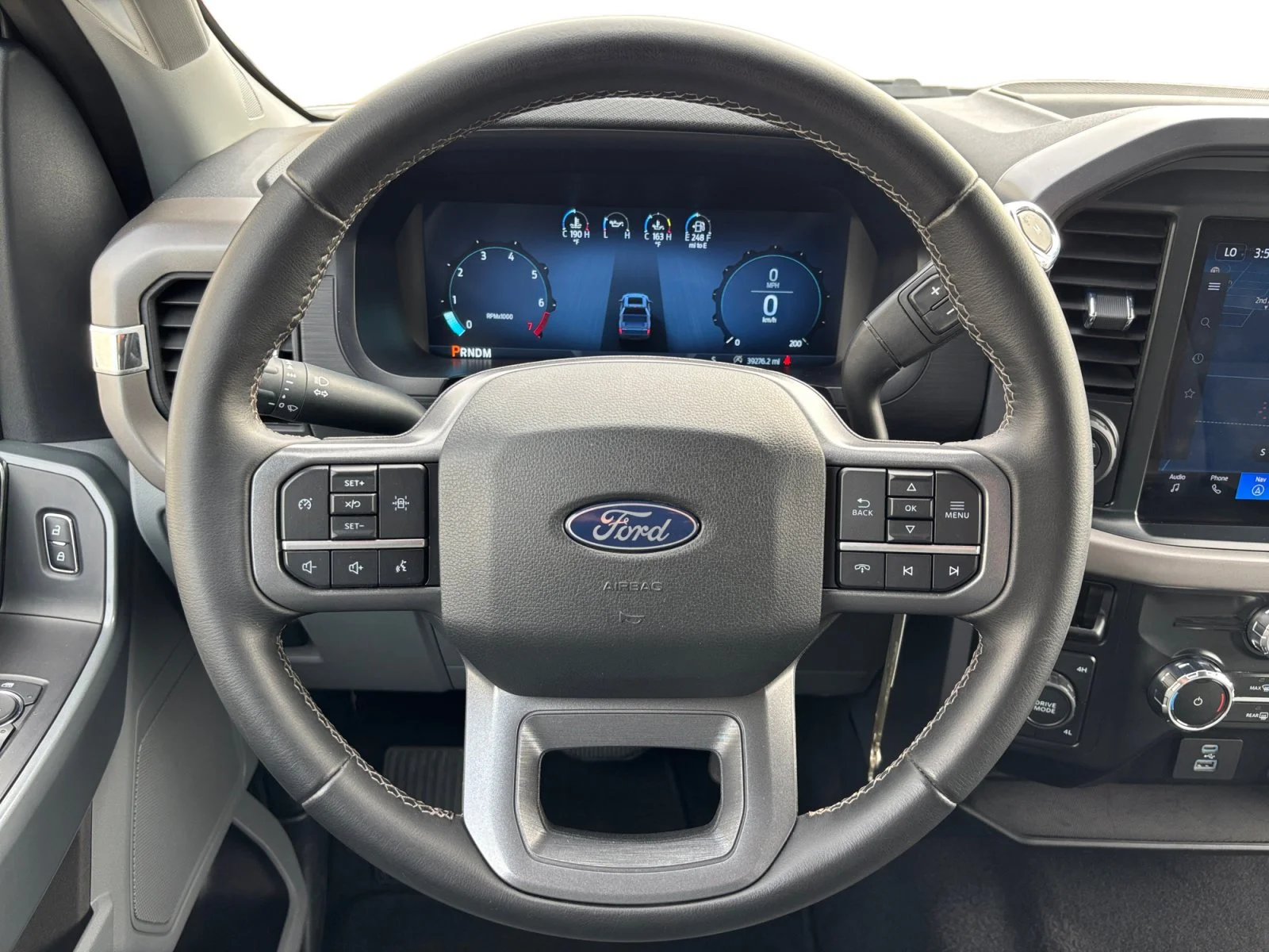 Used 2024 Silver Ford XLT * Available Until Exported to USA * image 13