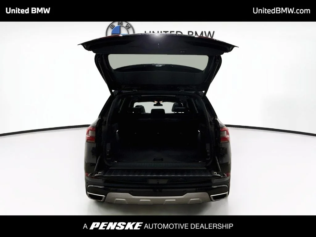 Used 2020 Dark Graphite BMW xDrive40i image 14