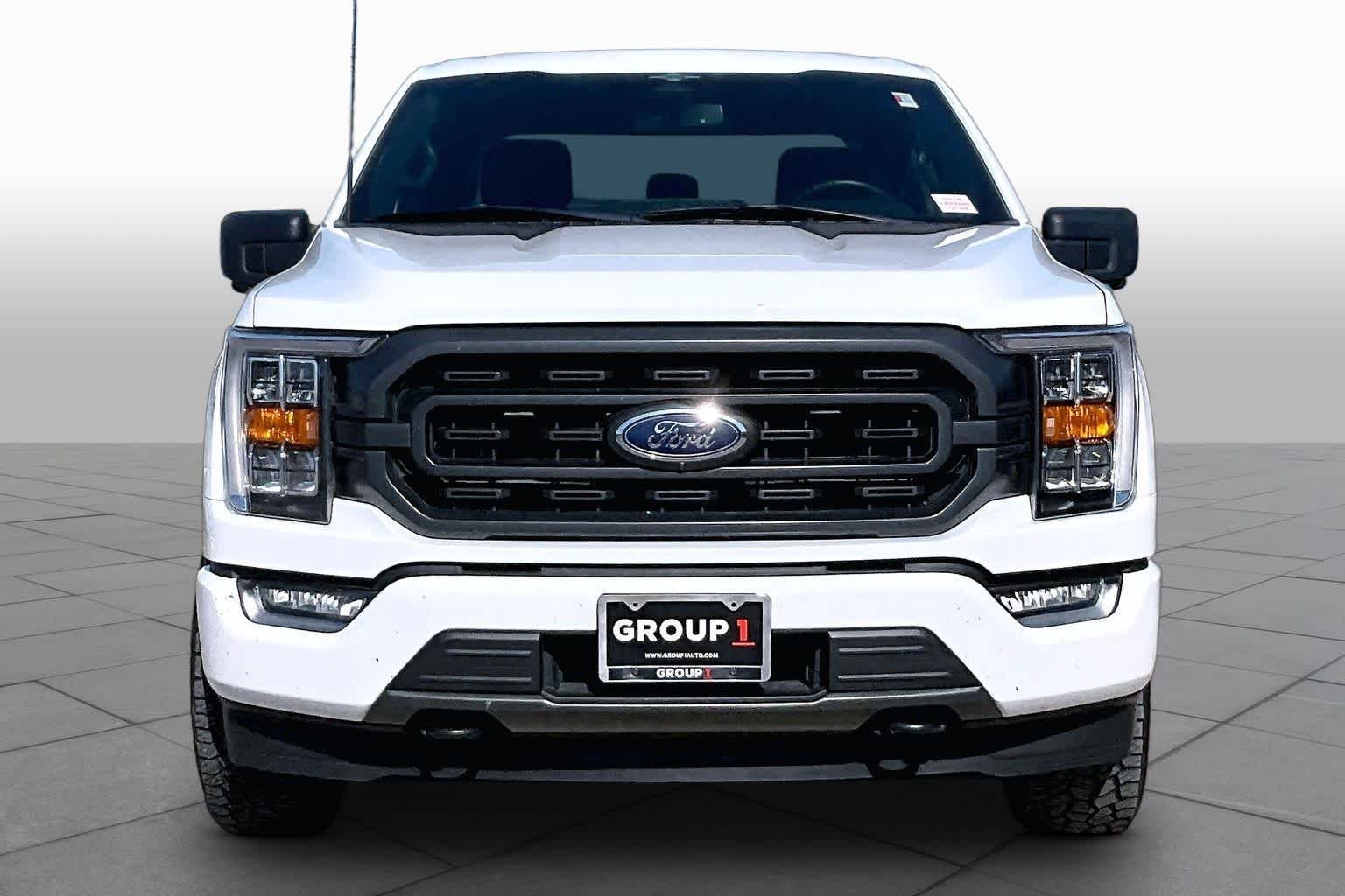 Used 2023 Oxford White Ford XLT image 4