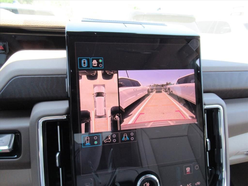 2026 GMC Yukon Denali - Photo 30