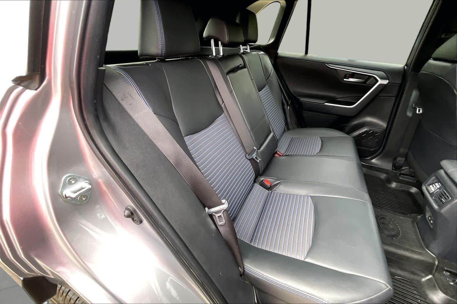 Used 2025 Silver Sky Metallic/Midnight Black Metallic Toyota Hybrid XSE image 34