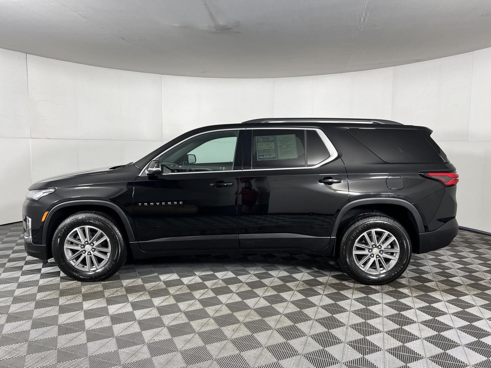 Used 2023 Mosaic Black Metallic Chevrolet LT Cloth image 21