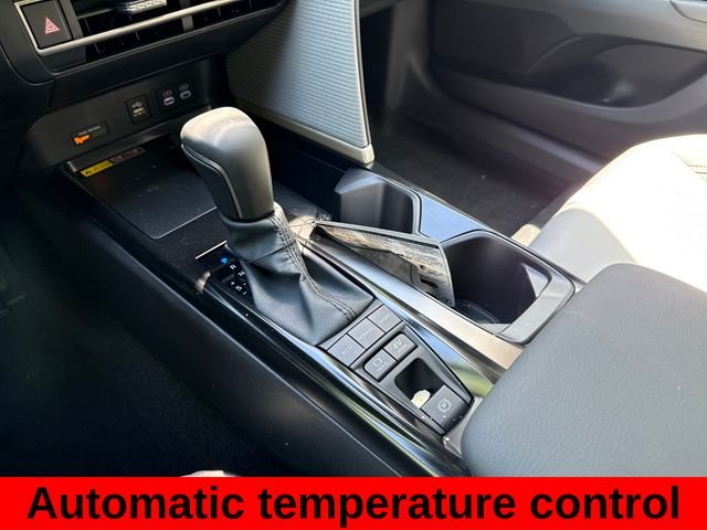 Used 2026  Toyota SE image 17
