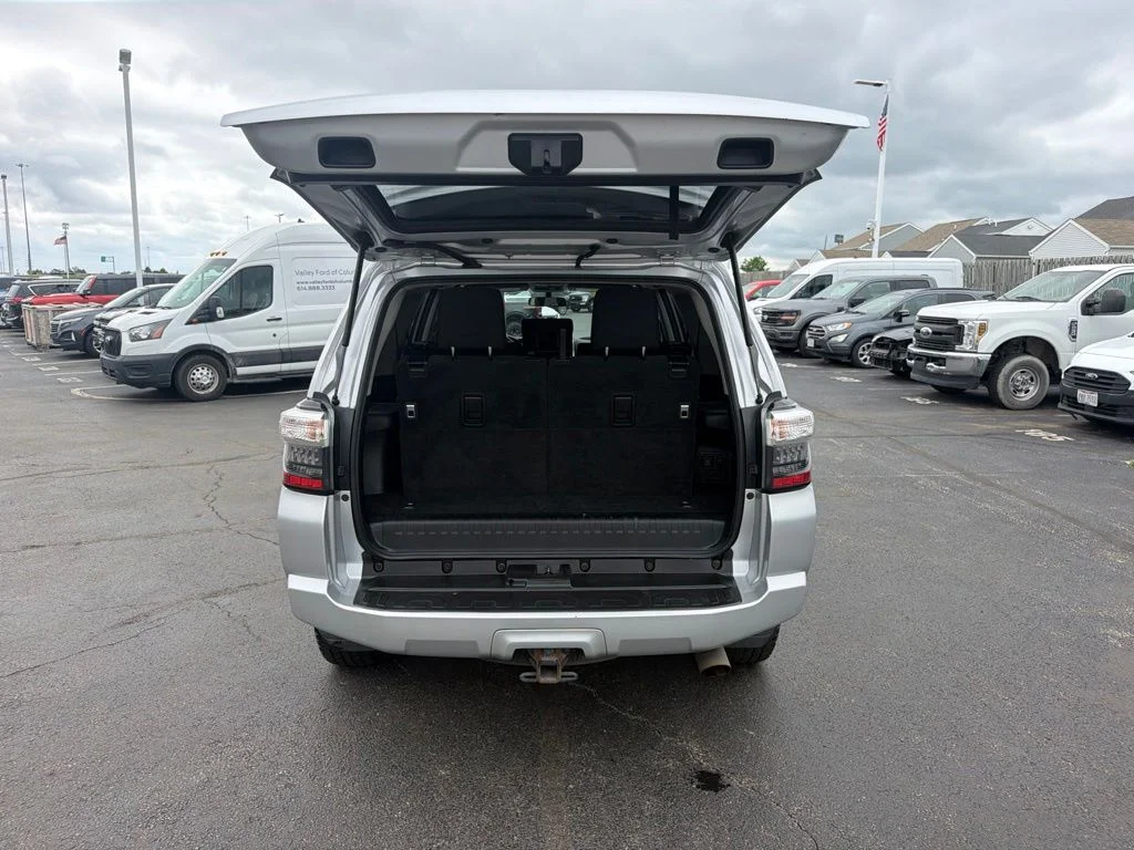 Certified Used 2018 Classic Silver Metallic Toyota SR5 image 49