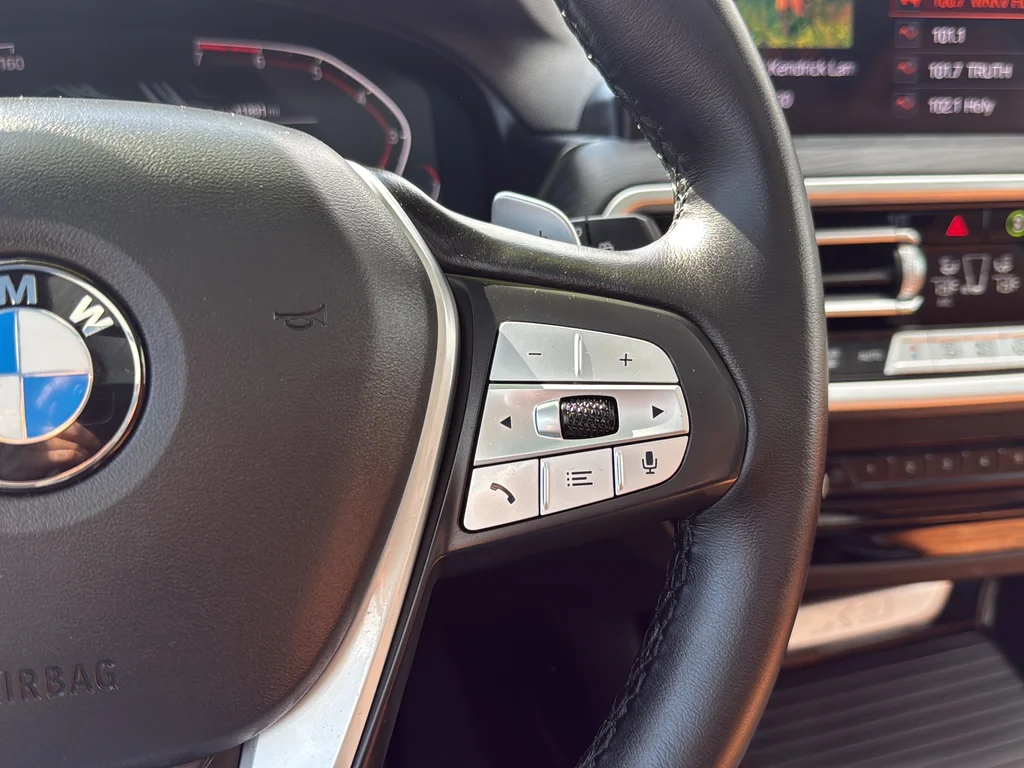 Used 2023 Black BMW xDrive30i image 18