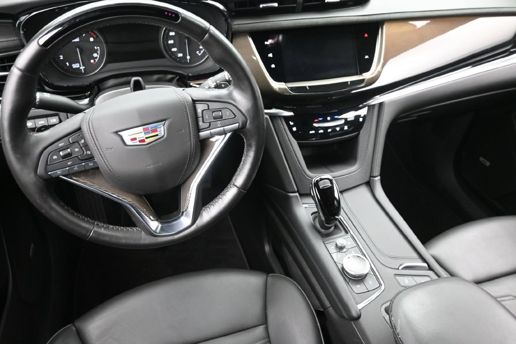 Used 2025 Black Cadillac Premium Luxury image 15