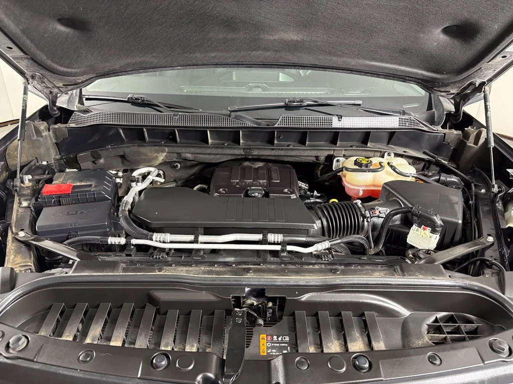 Used 2023 Gray Chevrolet Custom image 46