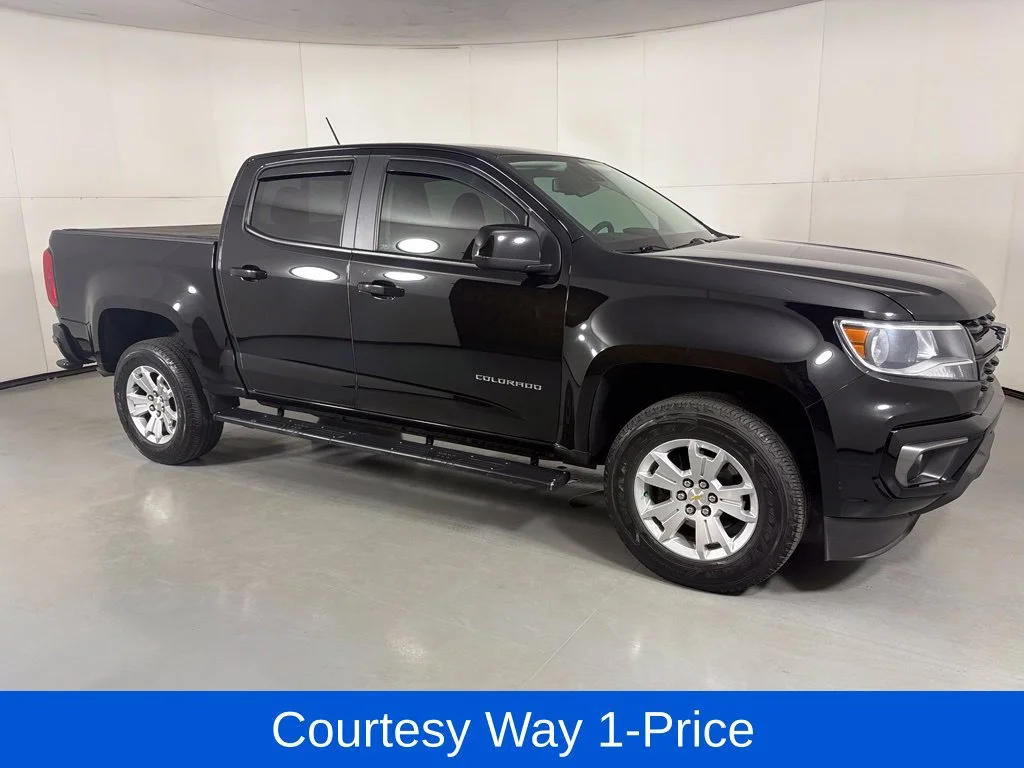 Used 2022 BLACK Chevrolet 2WD LT image 12