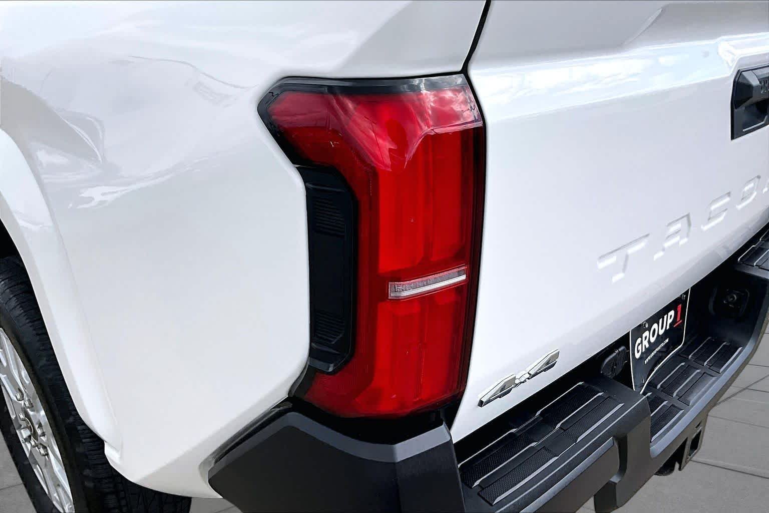 Used 2025 Ice Cap Toyota SR image 28