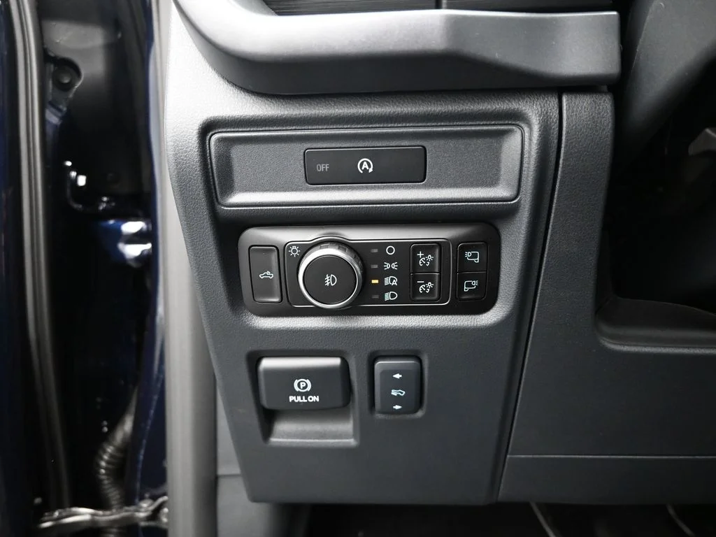 New 2025 Antimatter Blue Metallic Ford XLT image 12