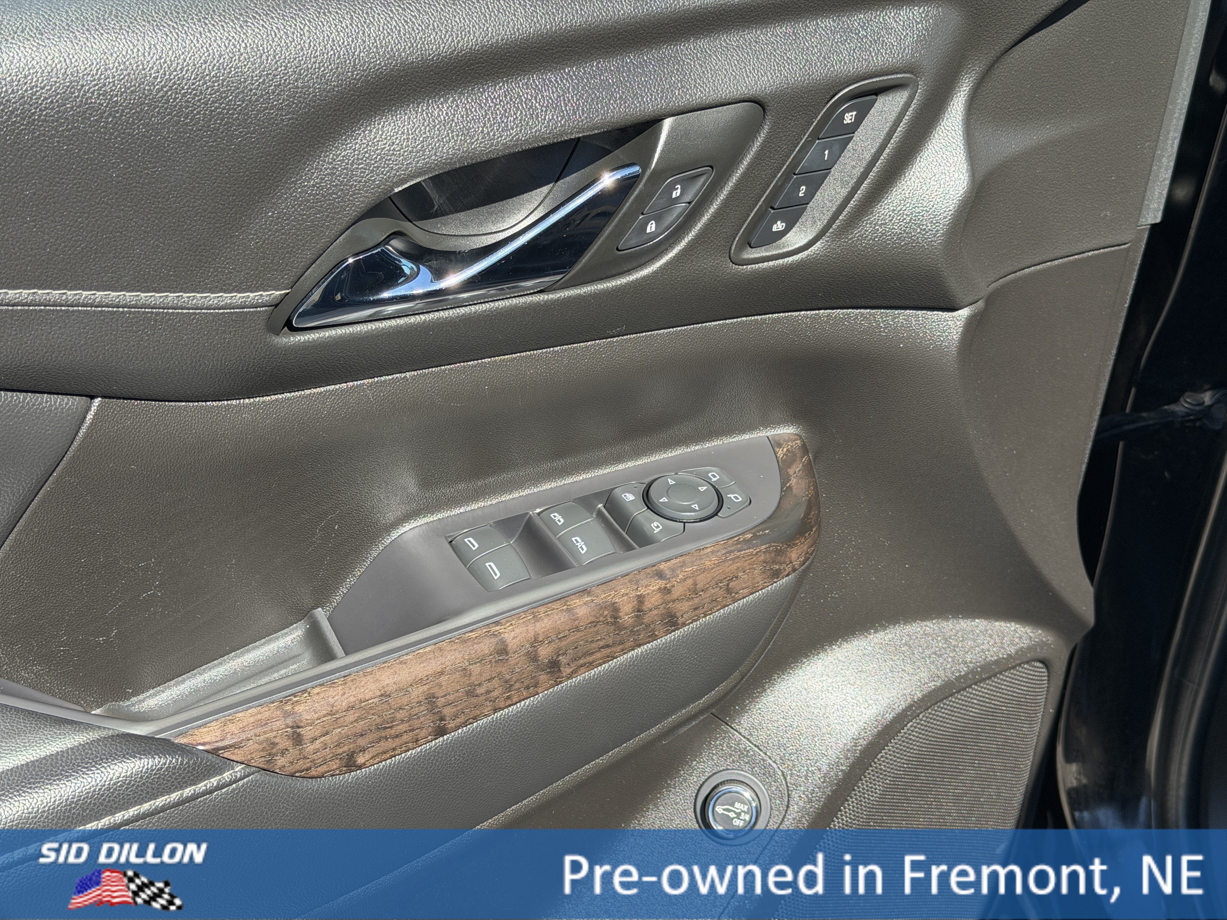 Used 2022 Ebony Twilight Metallic GMC Denali image 14