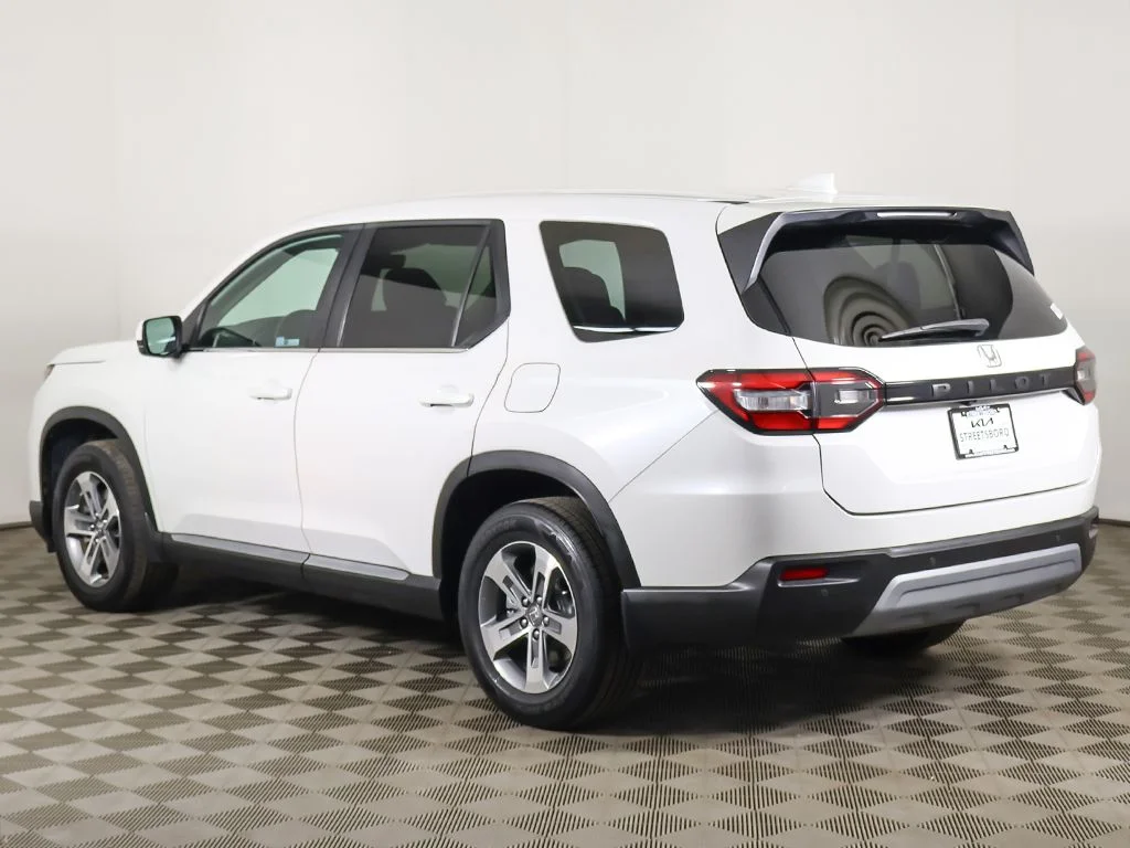Used 2023 White Honda EX-L image 9