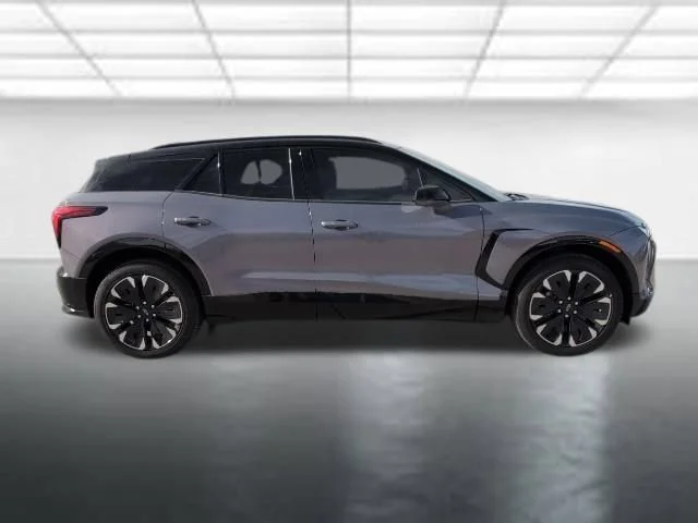 New 2025 Galaxy Gray Metallic Chevrolet RS image 34