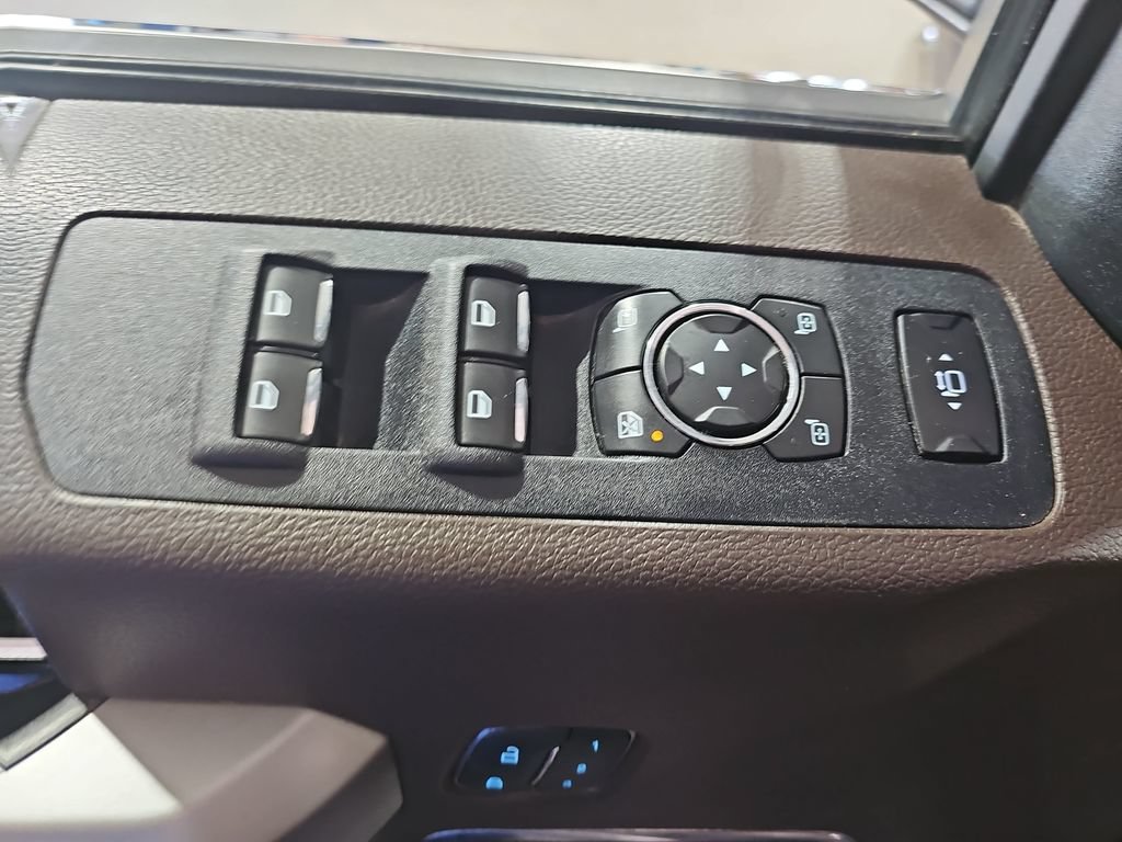 Used 2019 Blue Ford King Ranch image 33