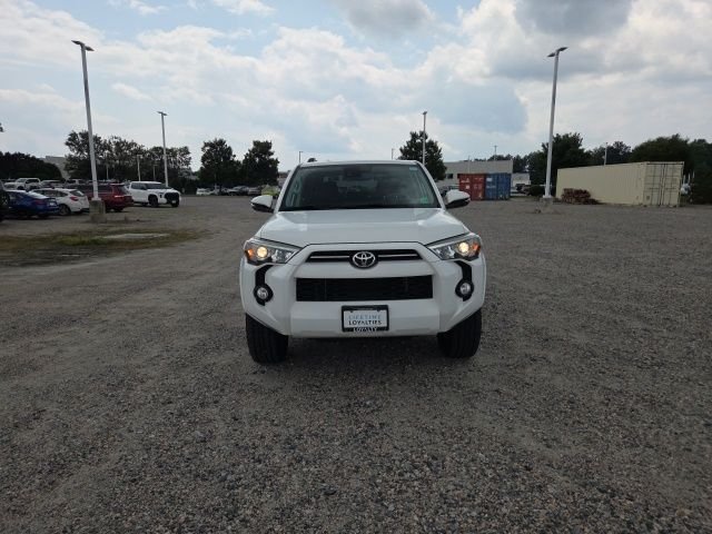 Used 2020 White Toyota SR5 Premium image 8