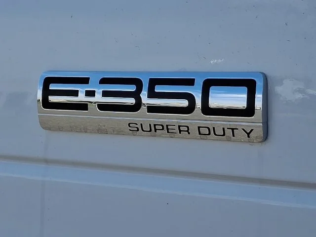 New 2027 Oxford White Ford Base image 15