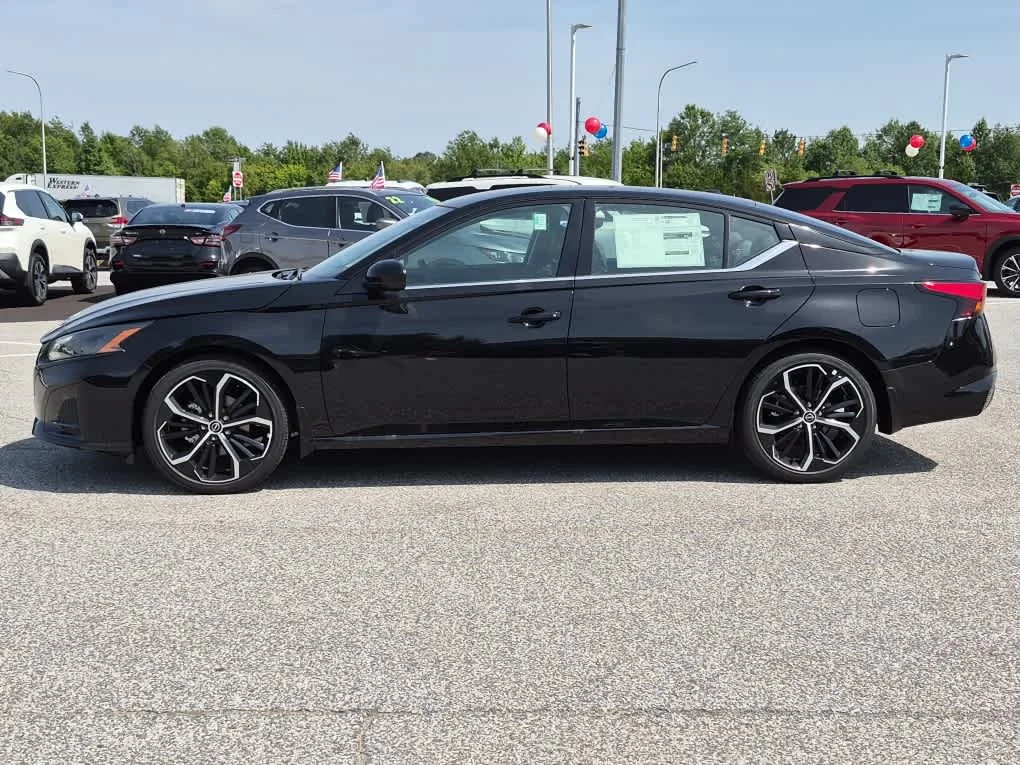 New 2026 Super Black Nissan SR image 5